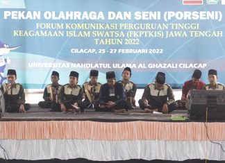 Live Music Art Com Ramaikan Malam Pertama PORSENI V FKPTKIS Jateng