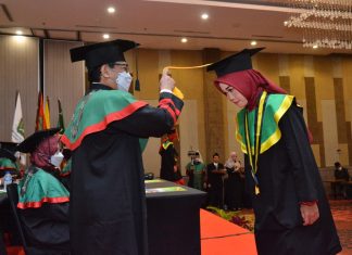 Pelepasan 191 Wisudawan-wisudawati UNUGHA Cilacap Wisuda ke-4