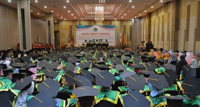 wisuda-unugha-2022