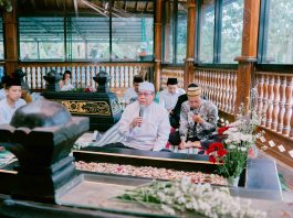 Kegiatan Spiritual dan Sosial: Ziarah Masyayikh dan Bakti Sosial PKKMB UNUGHA 2024